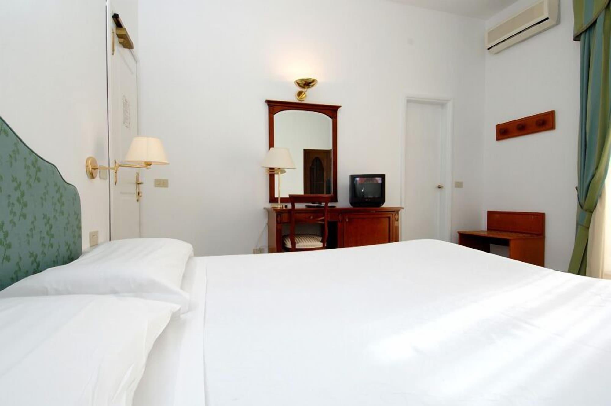 Hotel Luna Convento Amalfi Esterno foto