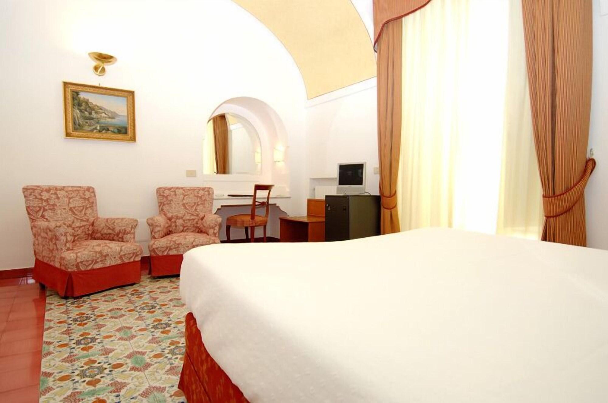 Hotel Luna Convento Amalfi Esterno foto